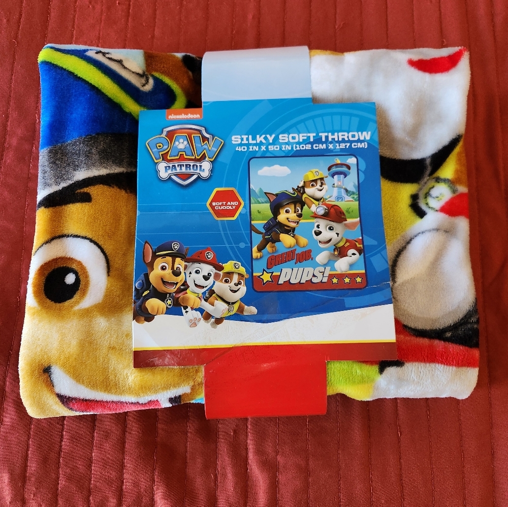 EUC Silky Soft Throw Blanket